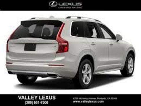 Used 2016 Volvo XC90 T6 Momentum w/ Momentum Plus Package AWD/4WD image 9