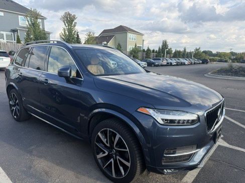 Used 2019 Volvo XC90 T6 Momentum w/ Protection Package AWD/4WD image 3