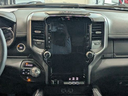 New 2026 RAM 1500 Laramie AWD/4WD image 16