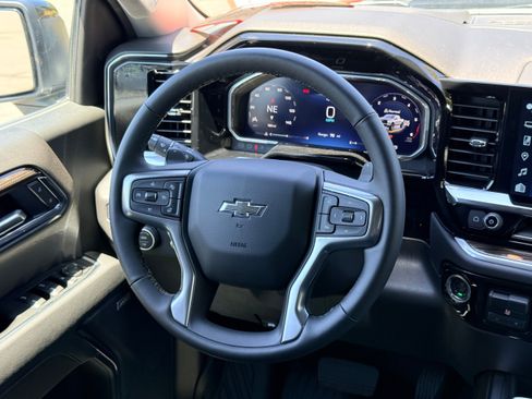 New 2026 Chevrolet Silverado 1500 LT Trail Boss w/ Convenience Package II AWD/4WD image 17