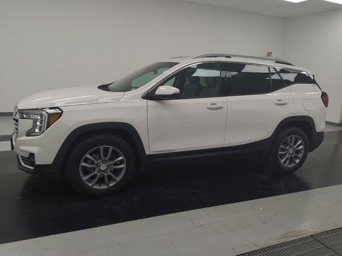Used 2023 GMC Terrain SLT w/ Tech Package AWD/4WD image 2