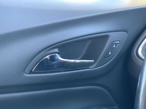 Certified 2024 Chevrolet Equinox LT FWD image 16