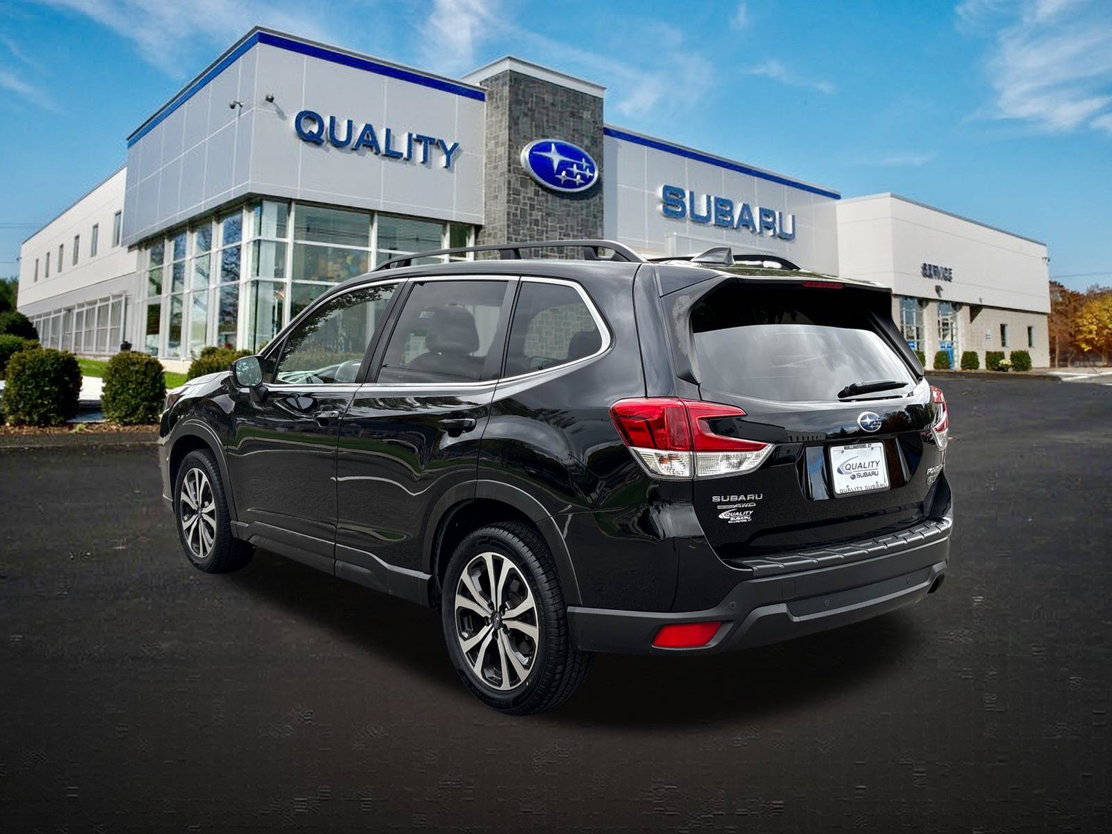 Used 2024 Subaru Forester Limited AWD/4WD image 2