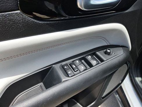 Used 2025 Jeep Compass Limited AWD/4WD image 22