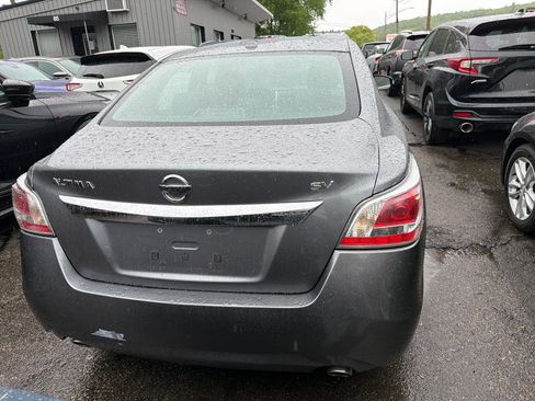 Used 2015 Nissan Altima 2.5 SV w/ Convenience Package FWD image 7
