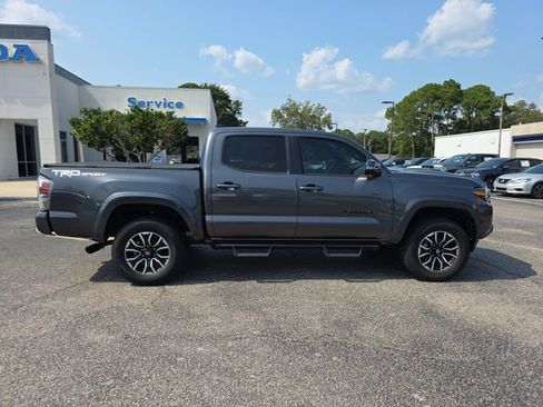 Used 2021 Toyota Tacoma TRD Sport w/ Technology Package RWD image 3
