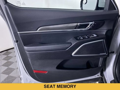 Used 2023 Kia Telluride SX Prestige X-Pro AWD/4WD image 13