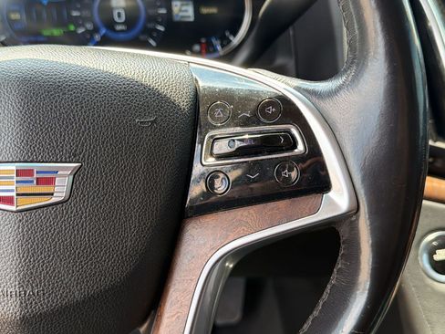 Used 2018 Cadillac Escalade Premium Luxury RWD image 18