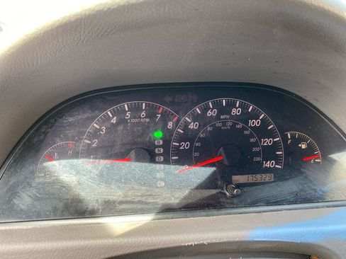 Used 2005 Toyota Camry FWD image 16