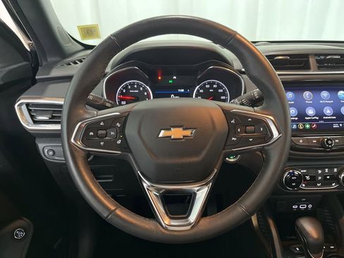 Used 2023 Chevrolet TrailBlazer ACTIV w/ Sun and Liftgate Package image 5
