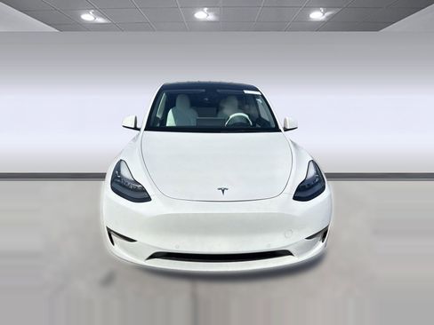 Used 2021 Tesla Model Y Long Range image 6