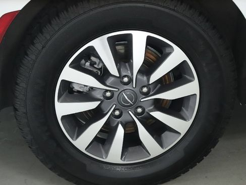 Used 2024 Chrysler Pacifica Limited FWD image 12