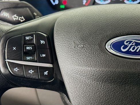 Used 2023 Ford Transit 350 XLT image 13