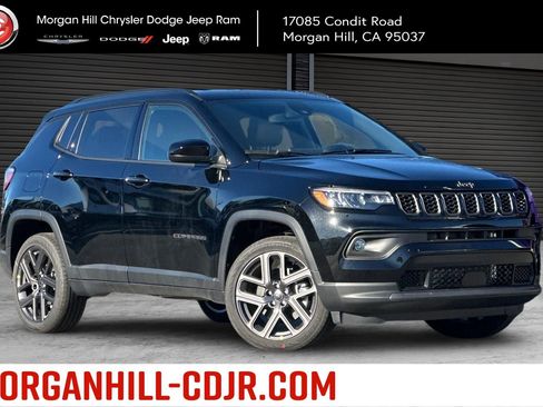 New 2026 Jeep Compass Latitude image 1