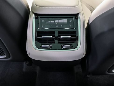 New 2026 Volvo XC90 B5 Core image 19