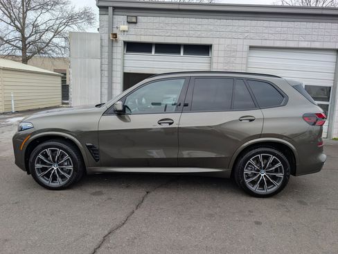Used 2025 BMW X5 xDrive40i image 2