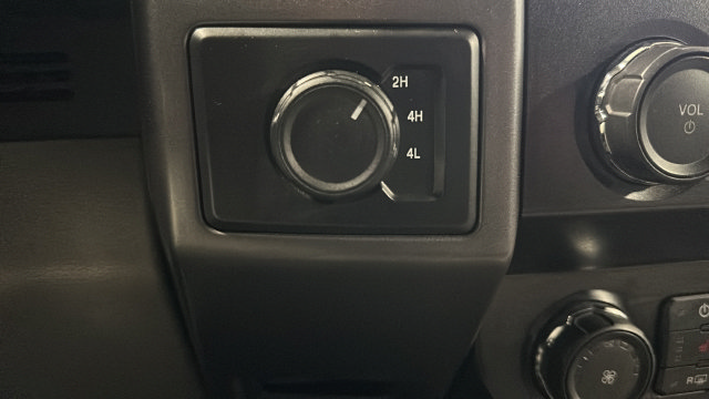 Used 2019 Ford F150 XLT w/ Equipment Group 302A Luxury AWD/4WD image 27