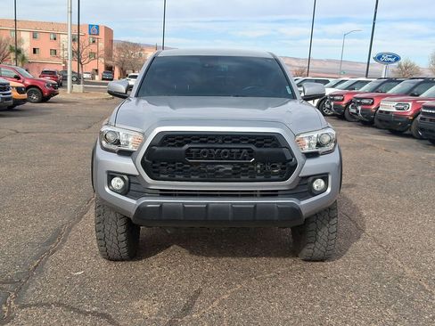 Used 2021 Toyota Tacoma TRD Off-Road w/ Technology Package image 8