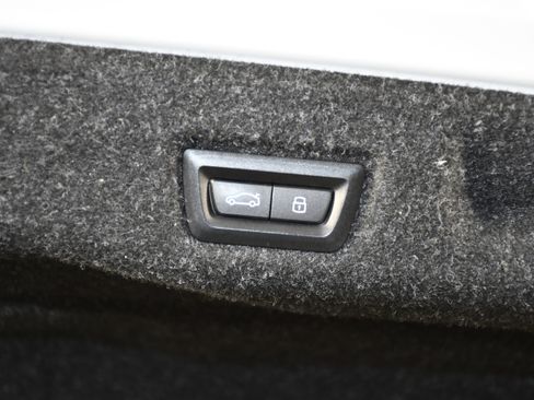 Used 2025 BMW 530i xDrive image 51