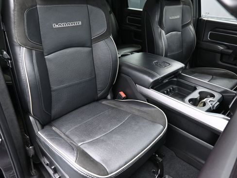 Used 2023 RAM 2500 Laramie w/ Night Edition image 42