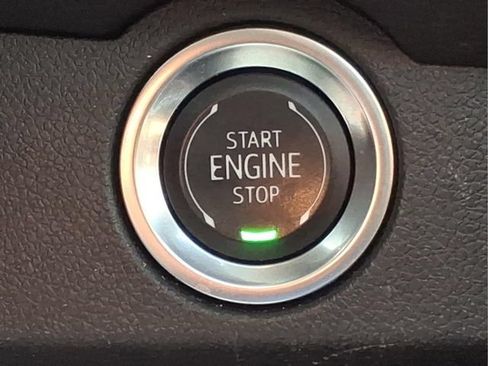 Used 2025 Chevrolet Traverse LT w/ Sun and Wheel Package FWD image 23
