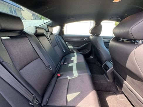 Used 2020 Honda Accord Sport image 29