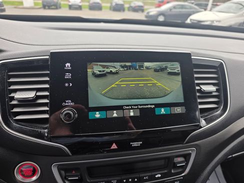 Used 2023 Honda Passport TrailSport image 19