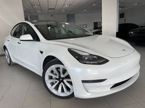 Used 2022 Tesla Model 3 image 1
