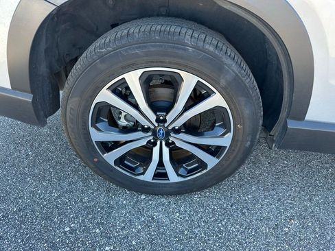 Used 2024 Subaru Forester Limited image 5