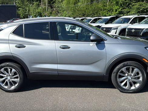 Used 2023 Buick Encore GX Essence w/ Experience Buick Package FWD image 28