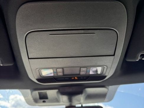 Used 2022 Ford F150 XLT w/ Equipment Group 302A High image 10