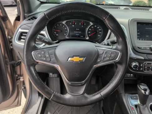 Used 2019 Chevrolet Equinox LT AWD/4WD image 12
