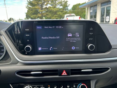 Used 2023 Hyundai Sonata SE FWD image 16