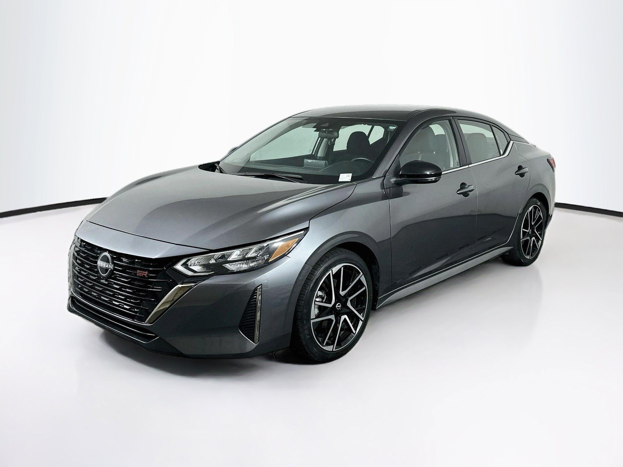 Used 2025 Nissan Sentra SR FWD image 3