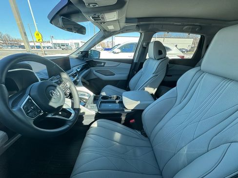 Used 2026 Acura MDX SH-AWD w/ Advance Package image 3
