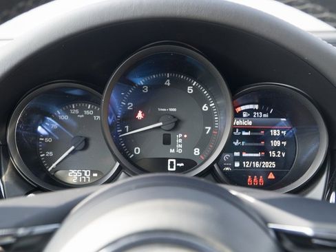 Certified 2023 Porsche Macan Turbo image 24