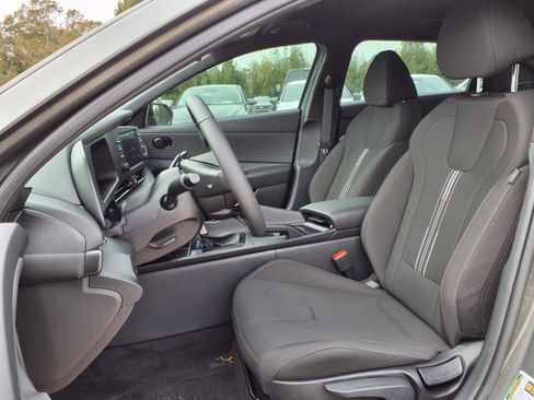 Used 2025 Hyundai Elantra Sport w/ Cargo Package image 14