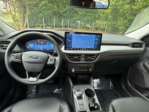 Certified 2024 Ford Escape Platinum AWD/4WD image 25