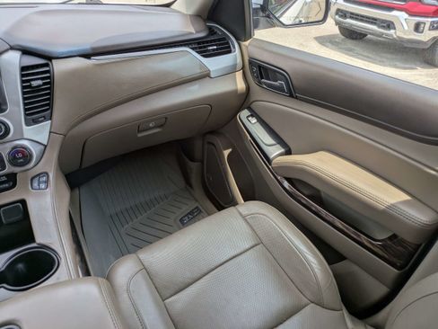 Used 2018 GMC Yukon XL SLT w/ Premium Edition AWD/4WD image 20