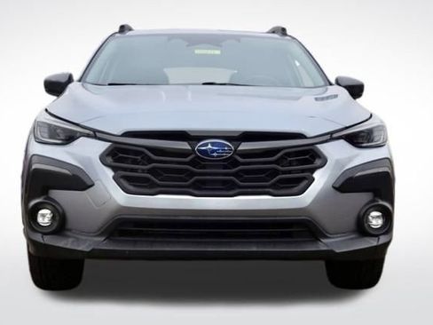 Used 2024 Subaru Crosstrek 2.5i Limited image 3