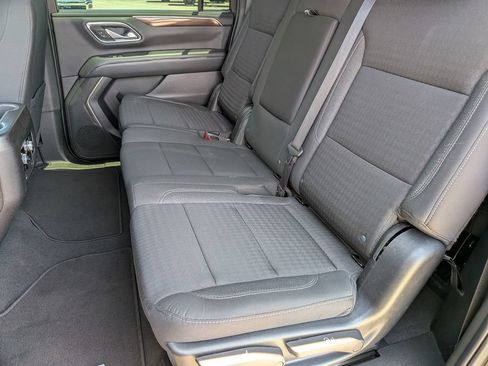 Used 2023 GMC Yukon XL SLE w/ Gmc Pro Safety Plus Package RWD image 24