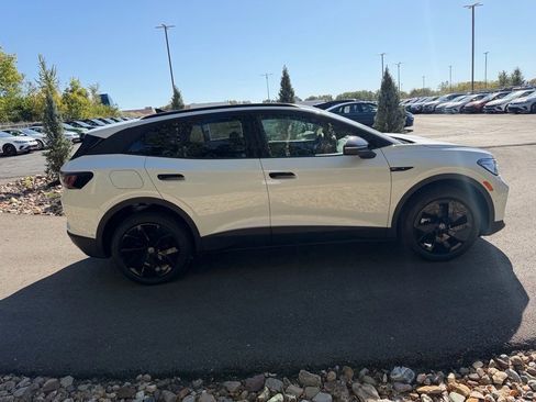 New 2025 Volkswagen ID.4 Pro S image 6