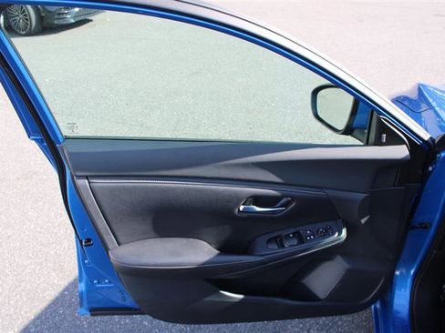 Used 2023 Nissan Sentra SV image 11