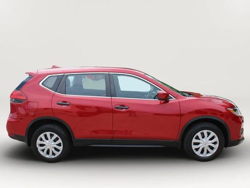 Used 2017 Nissan Rogue S AWD/4WD image 11