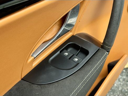 Used 2015 Maserati GranTurismo MC image 17