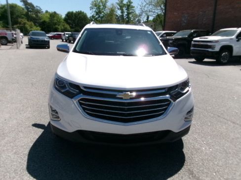 Used 2018 Chevrolet Equinox Premier image 8