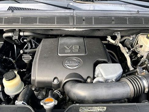 Used 2013 Nissan Armada Platinum image 31