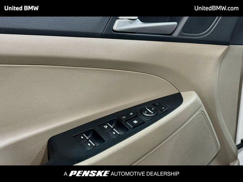 Used 2021 Hyundai Tucson Limited AWD/4WD image 3