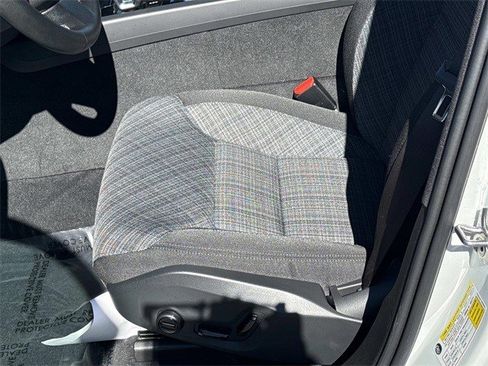 Used 2022 Volvo XC60 T8 Inscription Expression image 15