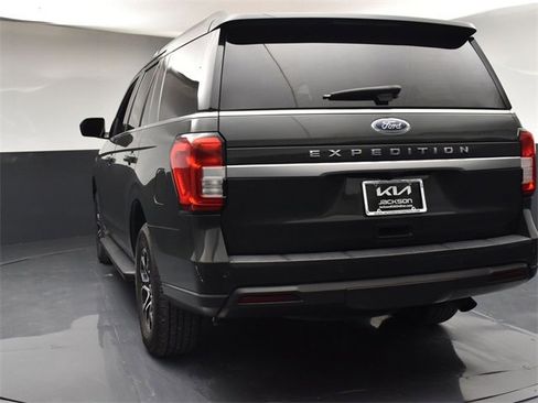 Used 2022 Ford Expedition XLT image 6